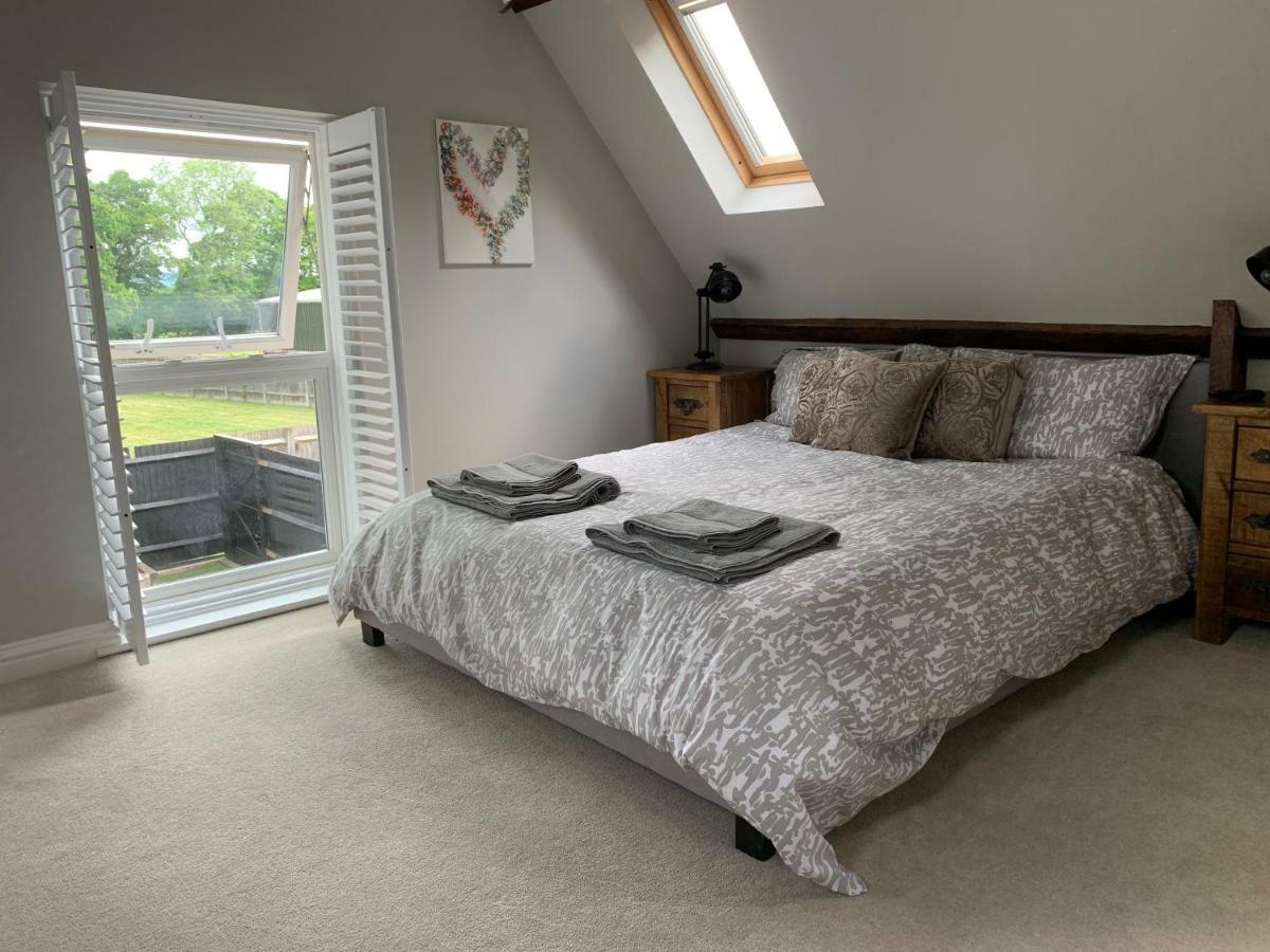 Ferienwohnung The Barn House Cranleigh Exterior foto